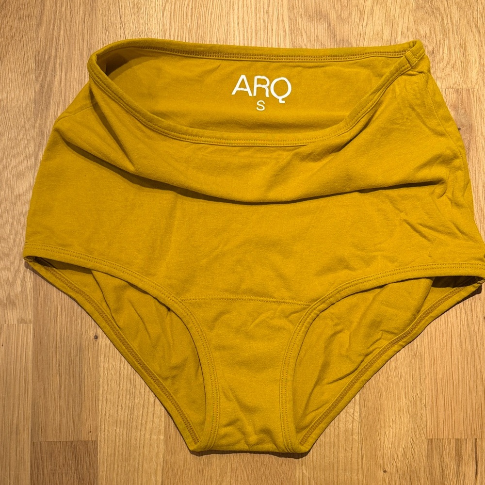 ARQ Yellow High-Waist Cotton Brief